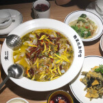 Tai Er offers a range of fish soups that feature species like pangasius, tilapia, snakehead, and shrimp