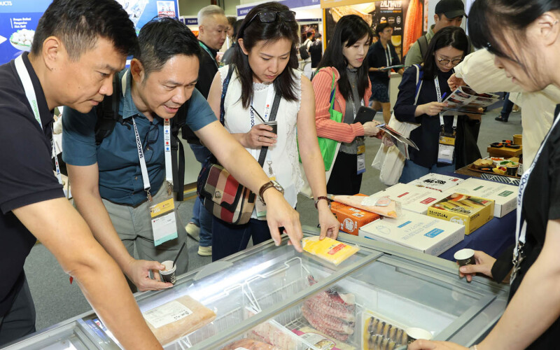 Attendees at Seafood Expo Asia 2024