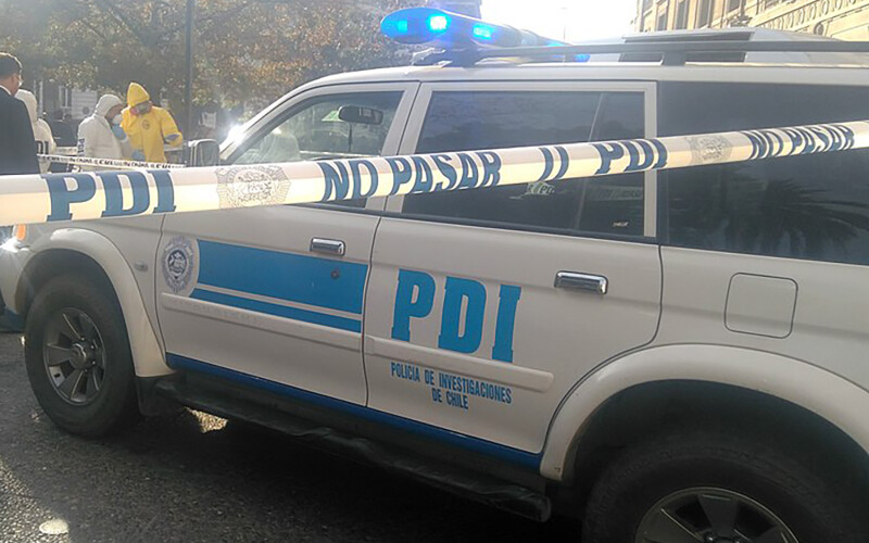 A Chilean PDI car at a crime scene