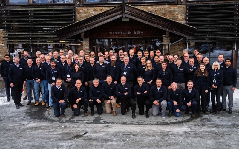 Hampidjan's staff posing for a photo outside