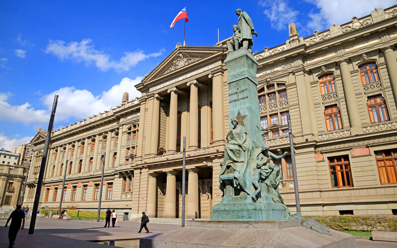 The exterior of the Chilean Supreme Court building