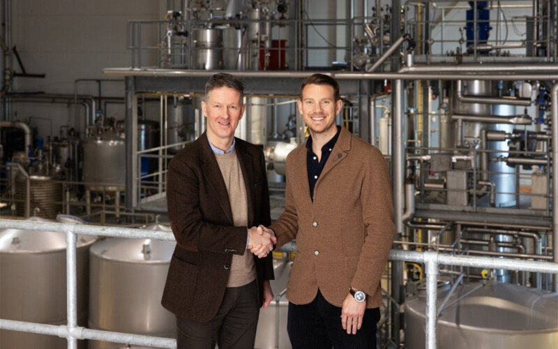 Ståle Berg, CEO of Berg LipidTech, and Baldvin Thorsteinsson, CEO of Samherji, at Berg LipidTech's production facility in Eidsnes near Ålesund, Norway