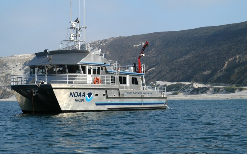 A NOAA Fisheries research vessel