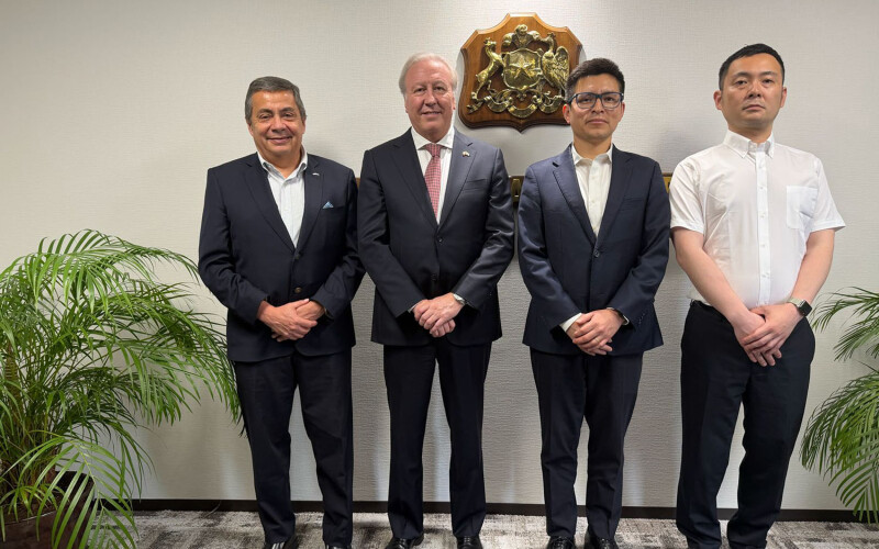 Salmones Austral officials at the opening of its Japan office