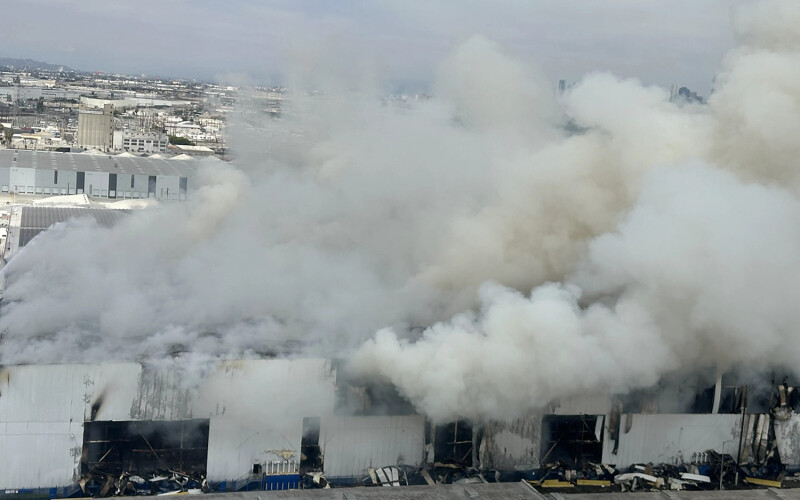 Los Angeles Lineage facility