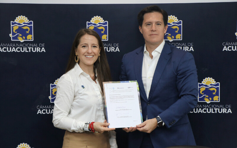 CI-Ecuador Vice President and Executive Director Carolina Rosero and CNA Executive President José Antonio Camposano
