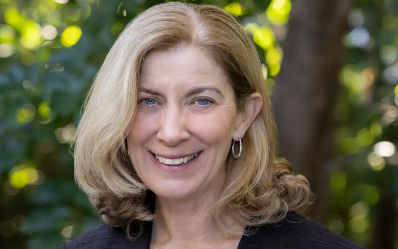 Headshot of Jenny Gray