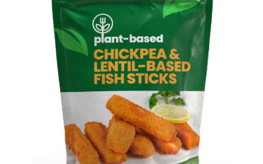 The FDA's draft guidance for alternative-protein labeling offered this image of a correctly labeled alt-seafood product, which clearly identifies the ingredients in the product and the traditional animal-derived food to which it offers an alternative