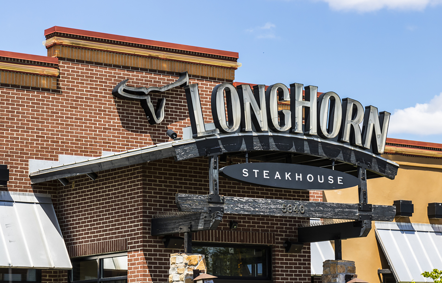 A Darden Restaurant-owned LongHorn Steakhouse in Indianapolis, Indiana, U.S.A.