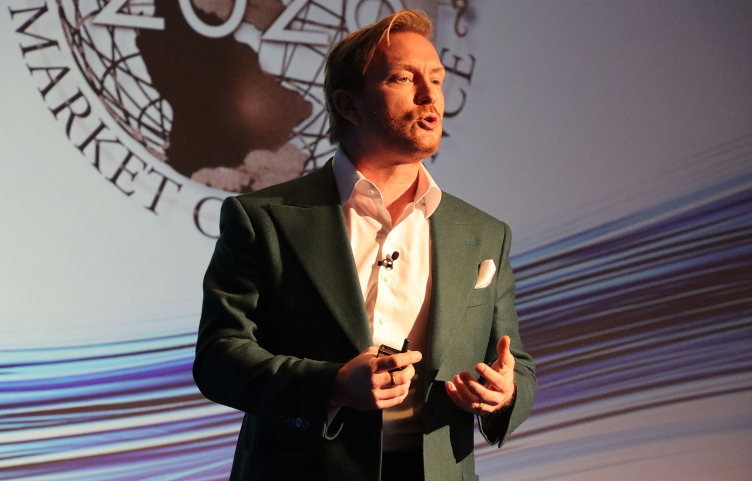 US experiencing K-shaped economic recovery, with premium, value products likely to perform well in 2026