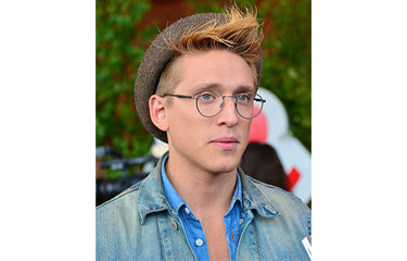 Swedish pop star Danny Saucedo has invested in Hooked Foods.