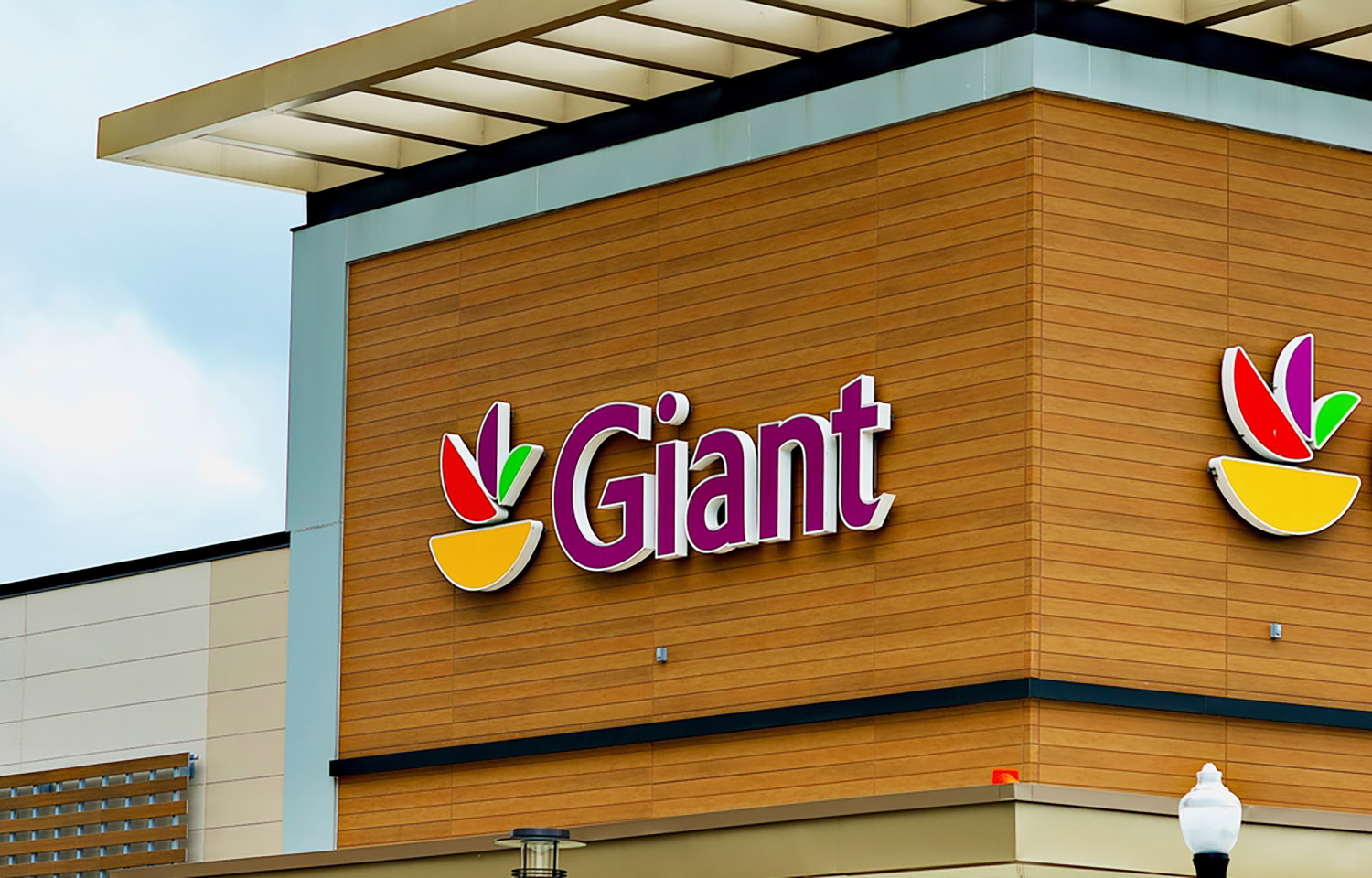 A Giant Food store in Fairfax, Virginia, U.S.A.