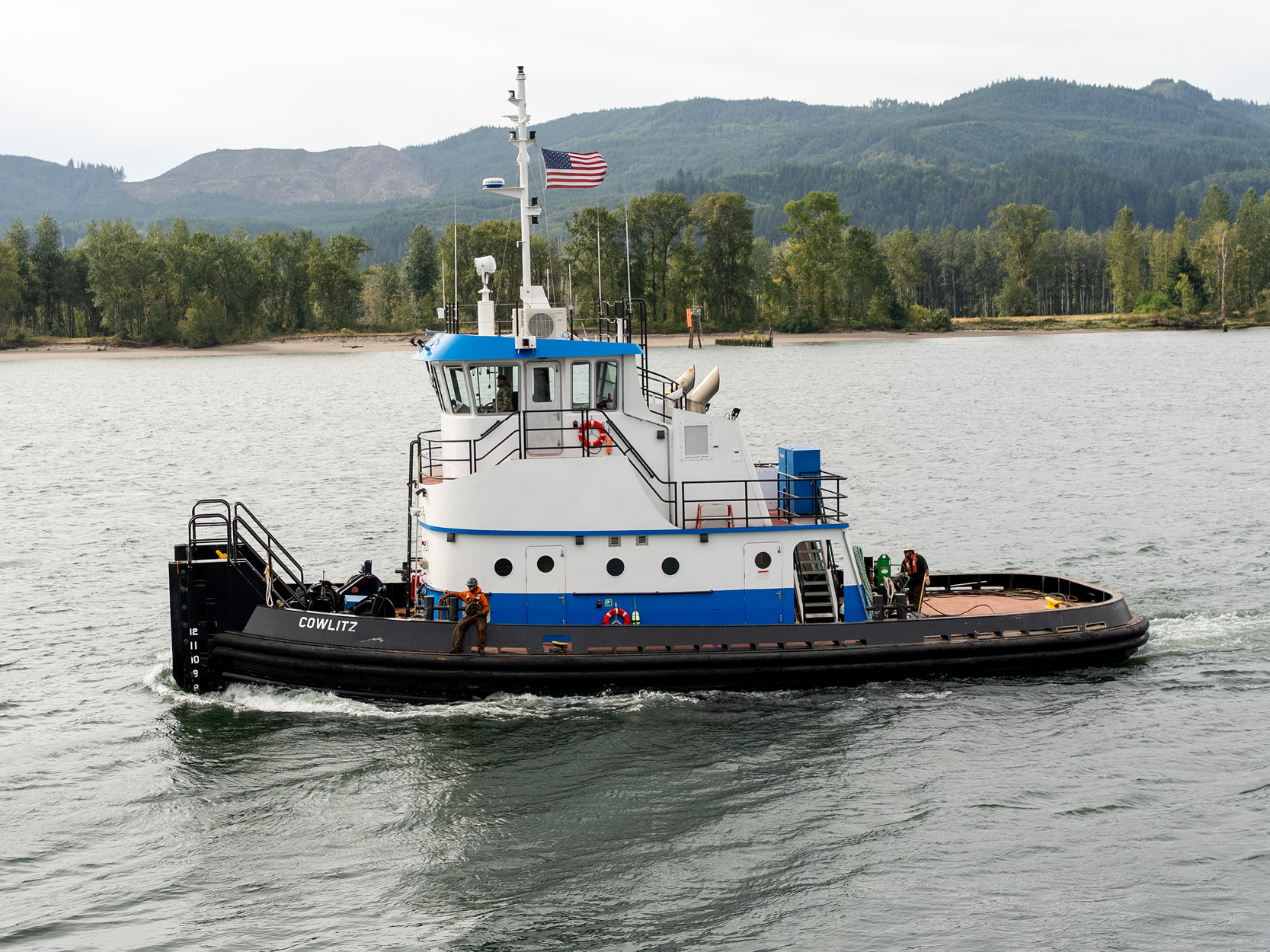Cowlitz dredge tender built by Nichols Brothers Boat Builders for the Port of Portland