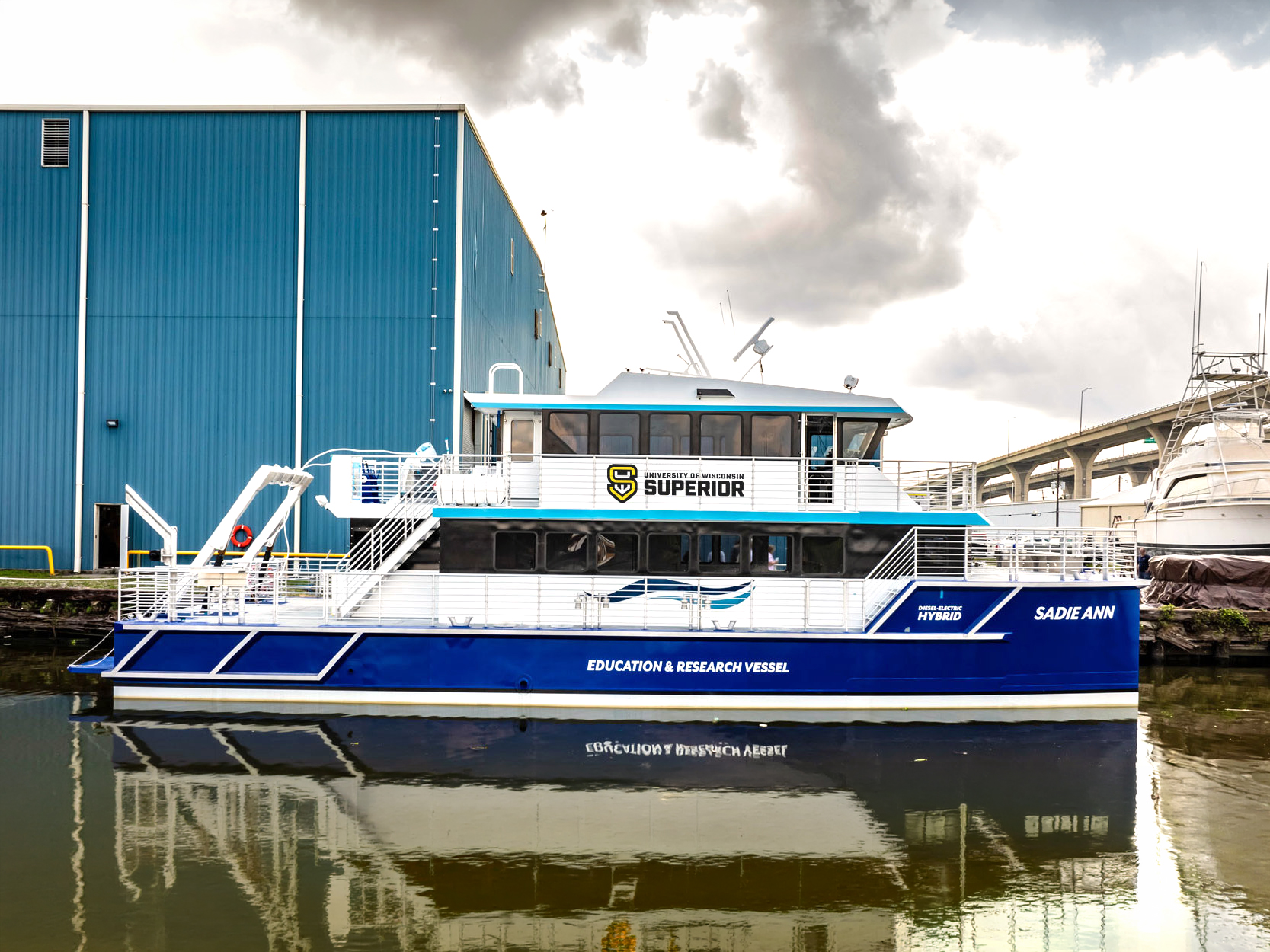 Sadie Ann research vessel built by Midship Marine for the University of Wisconsin-Superior