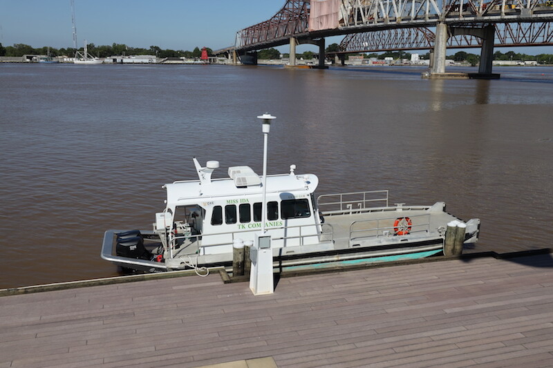 Diesel outboards on the Atchafalaya River