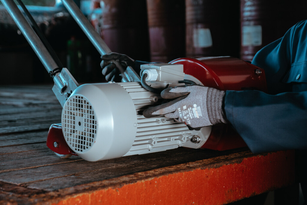 Rustibus (R) specializes in the removal of rust and paint! | WorkBoat