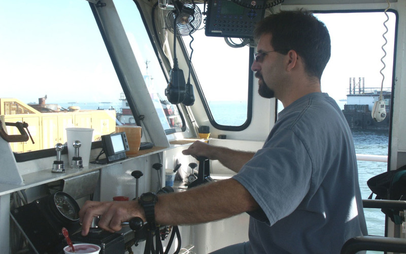 02.06.014_tugcaptain